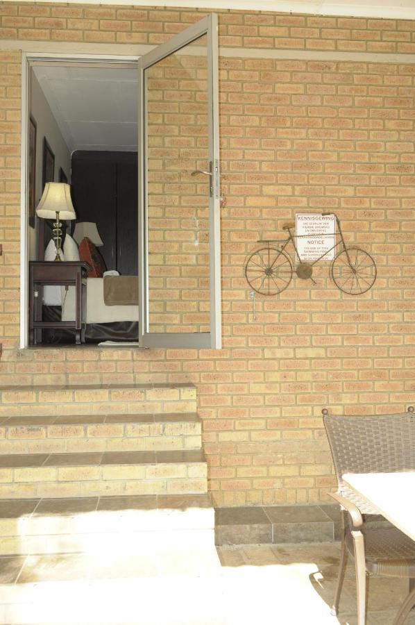 @Home Guest House Rustenburg Exterior foto