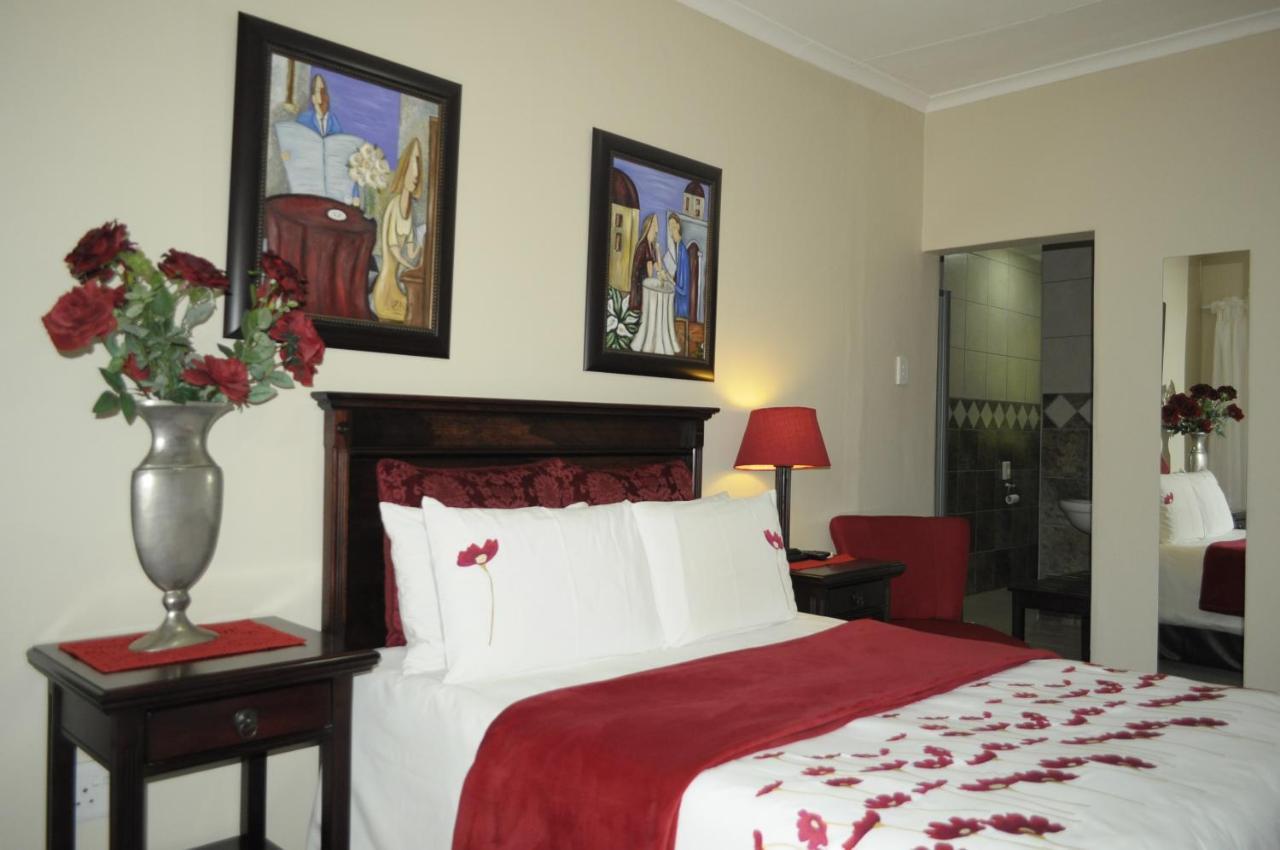 @Home Guest House Rustenburg Exterior foto
