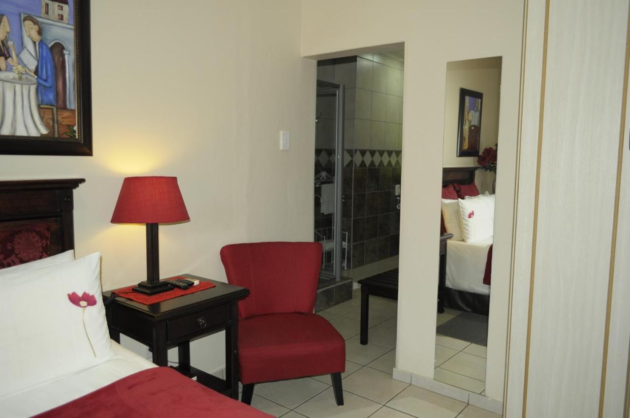 @Home Guest House Rustenburg Exterior foto