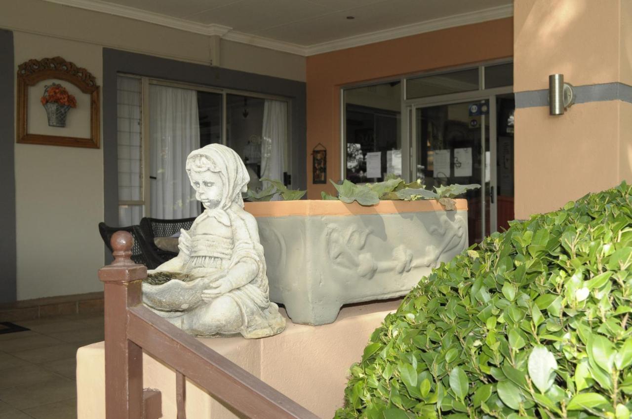 @Home Guest House Rustenburg Exterior foto