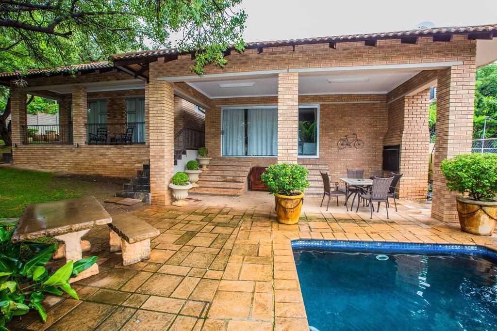 @Home Guest House Rustenburg Exterior foto